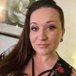 Meet your Posher, Veronica